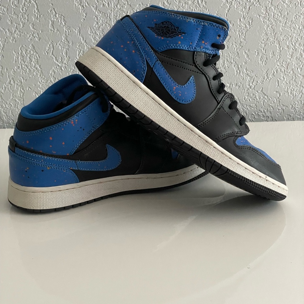 Jordan 1 Mid ‘Royal Splatter’ Size 6.5Y - Picture 5 of 8